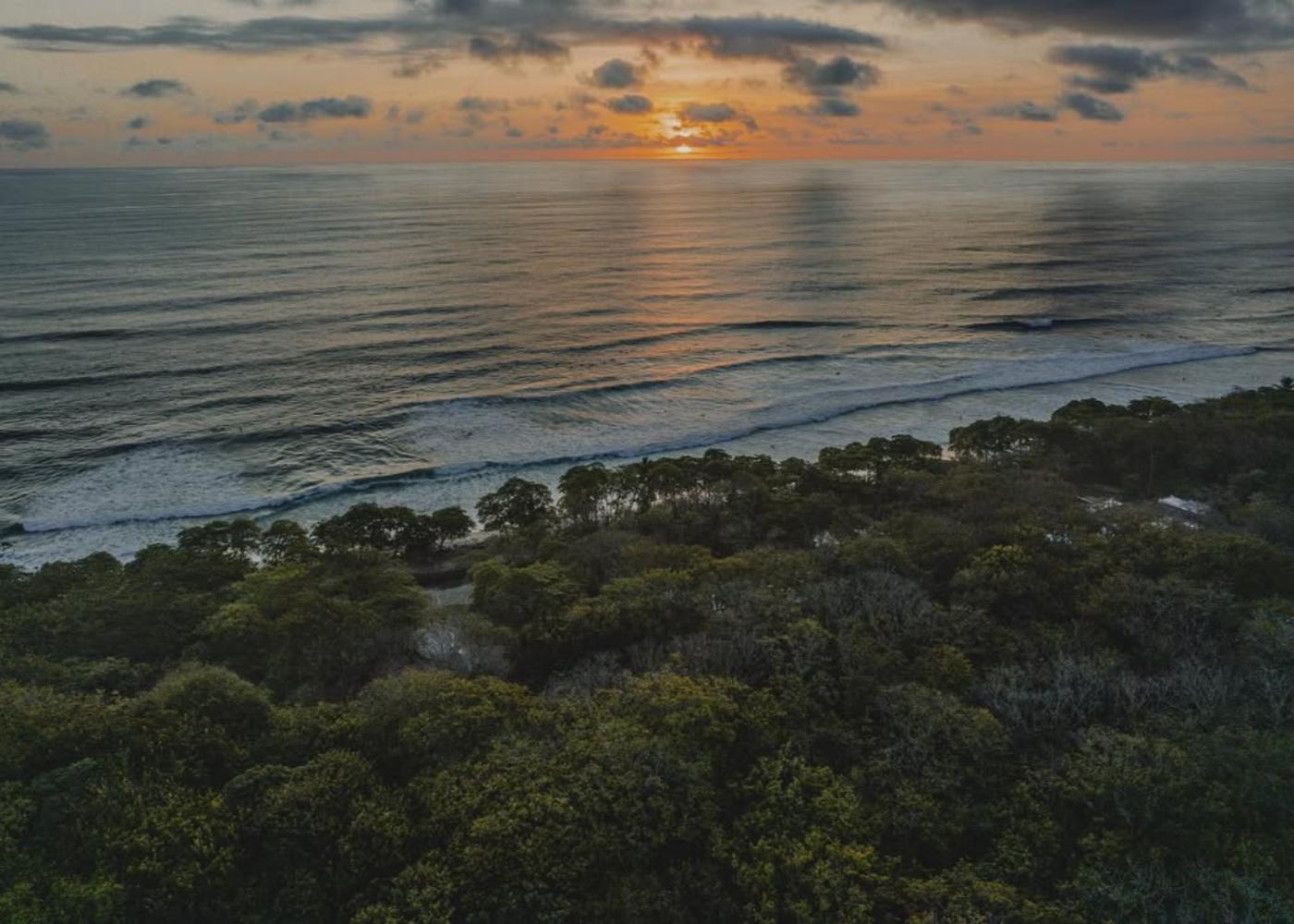 AT OM Yoga Retreat Costa Rica ()